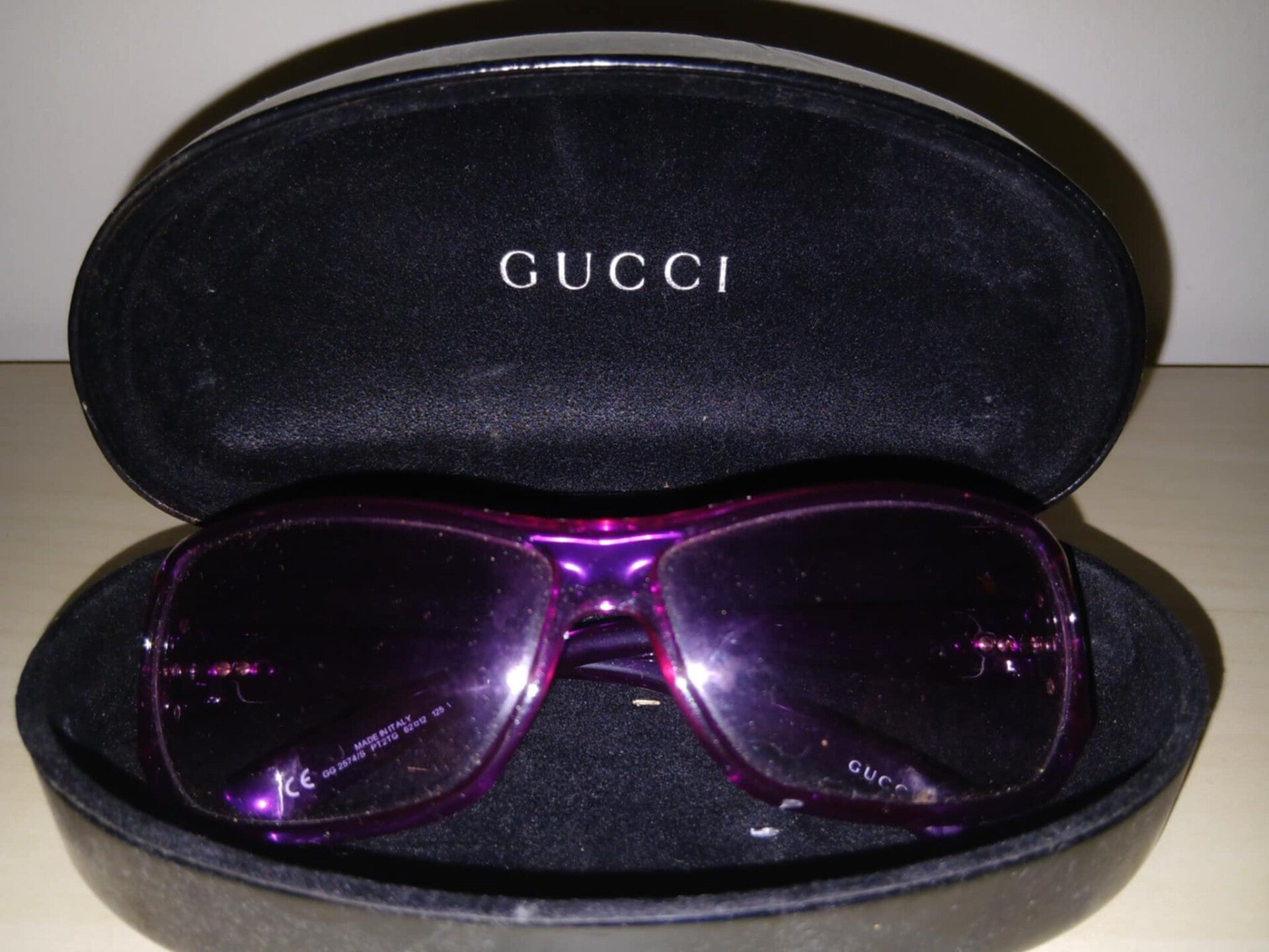 Gucci - Lunettes solaires fuchsia