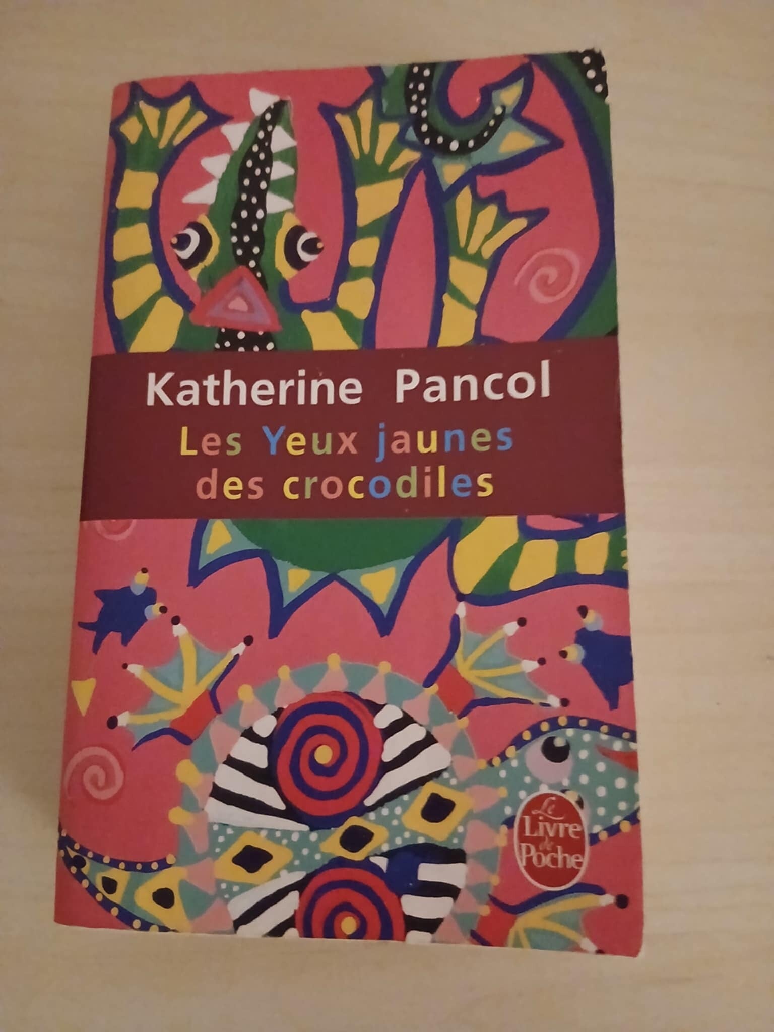 Roman - Les Yeux Jaunes des Crocodiles