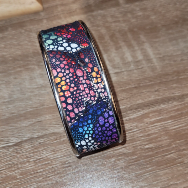 Manchette inox et cuir coloré façon Gaudi