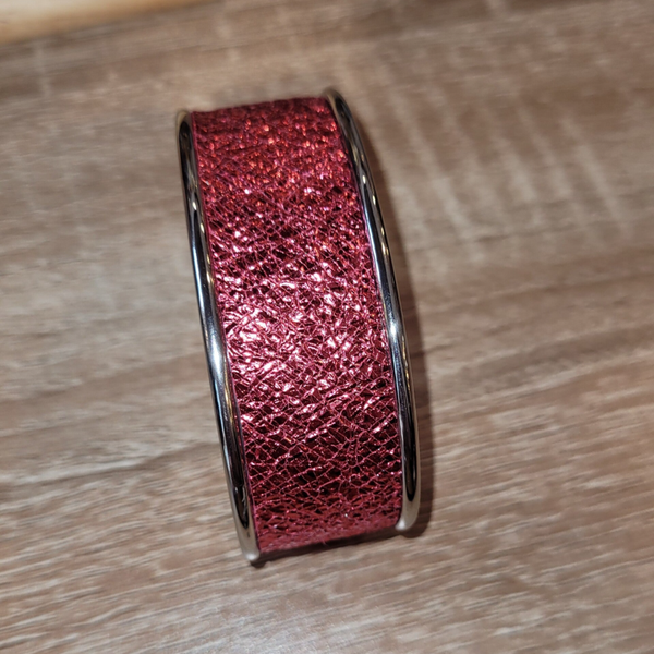 Bracelet manchette cuir de chèvre fuchsia métallisé