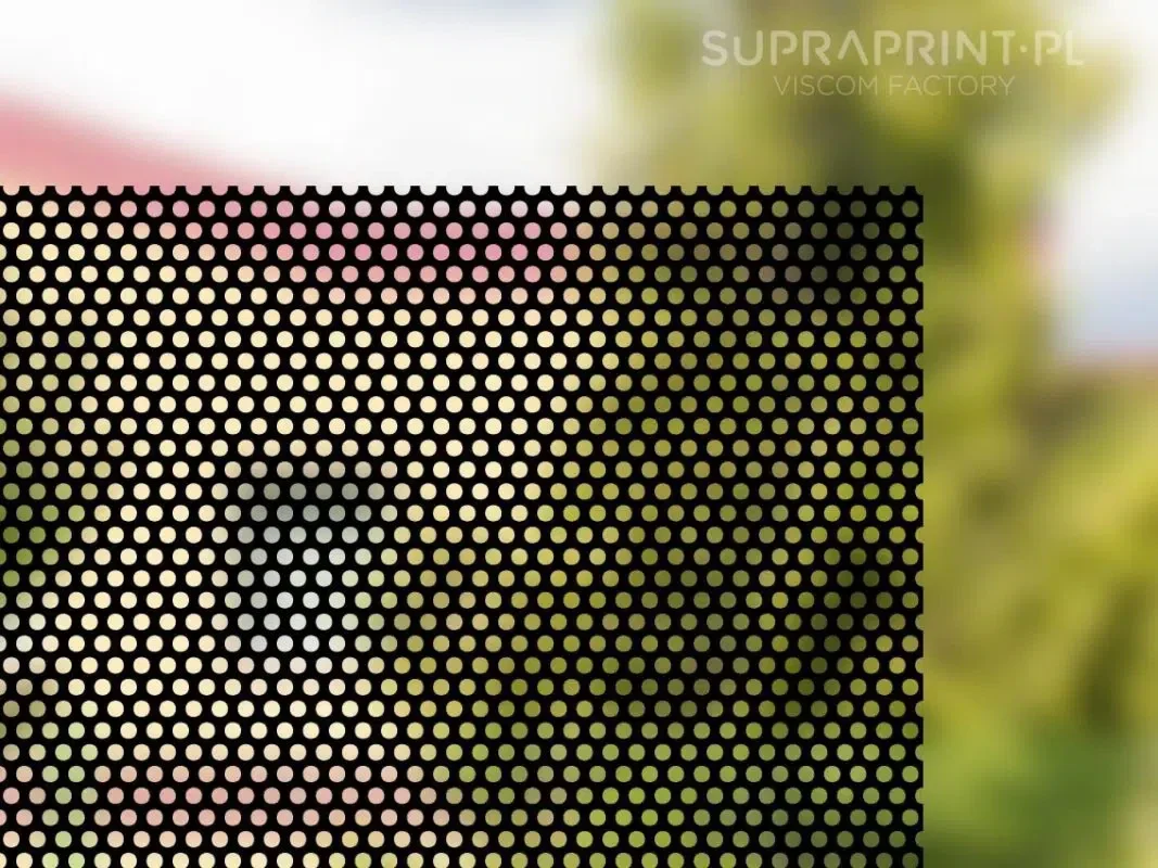 	•	Mesh-Banner mit Werbung auf Bauzaun in Wien 	•	Winddurchlässiger Werbebanner an Fassade 	•	Mesh-Plane mit Logo auf Sportveranstaltung 	•	Bedruckter Bauzaunbanner mit Ösen