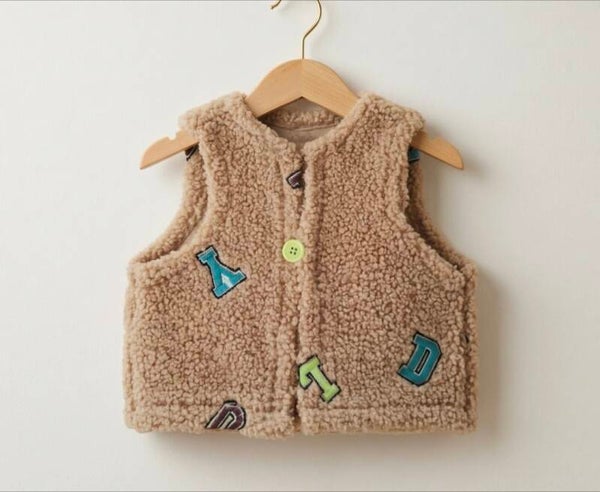 Gilet Letters