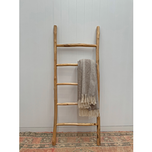 Bear & Fox | Lara Ladder's