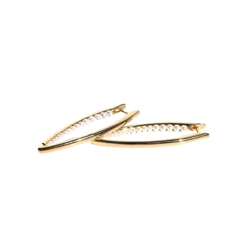 Queen of Foxes | Earrings - Pearls on Pointe