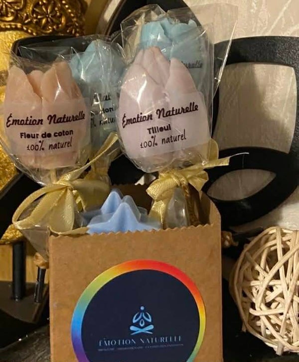 Bougie tulipe sur tige par pièce ( différents parfums disponibles)