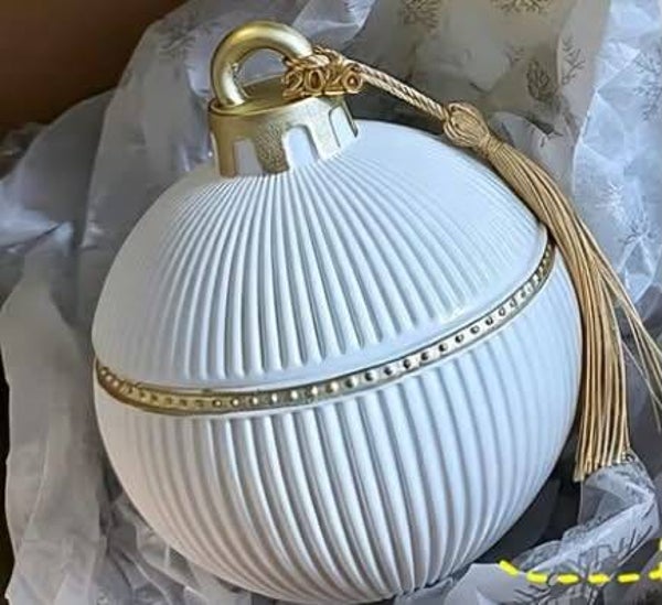 Boule de Noël en résine bougie coulée Adoucissant