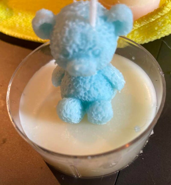 Bougie nounours garçon bleue + lettre prénom idéal pour anniversaires, baptêmes ... (différents parfums disponibles)