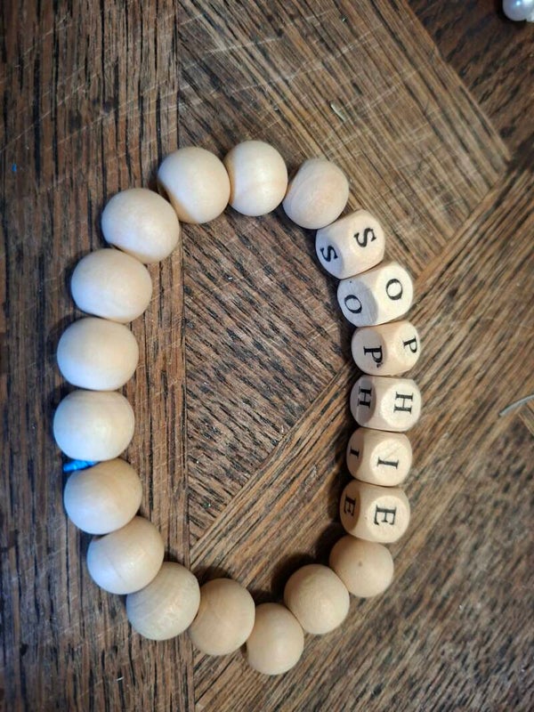 Bracelet en bois avec prénom
