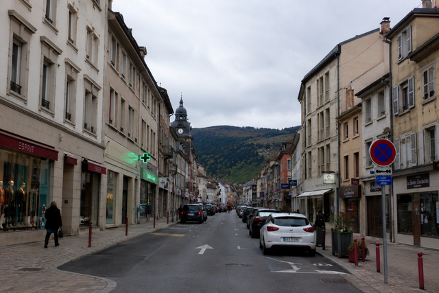 Une rue du centre reconstruit de Saint-Dié-des-Vosges