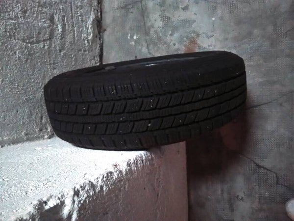 Pneumatici Invernali usati +copri cerchioni + cerchioni Misure 165/70 R13-79T