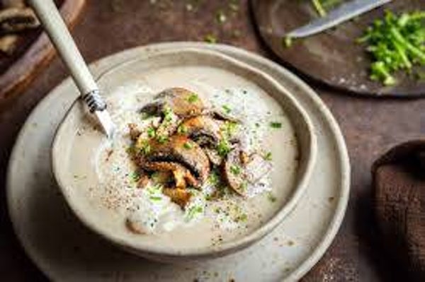 Gebonden champignon soep