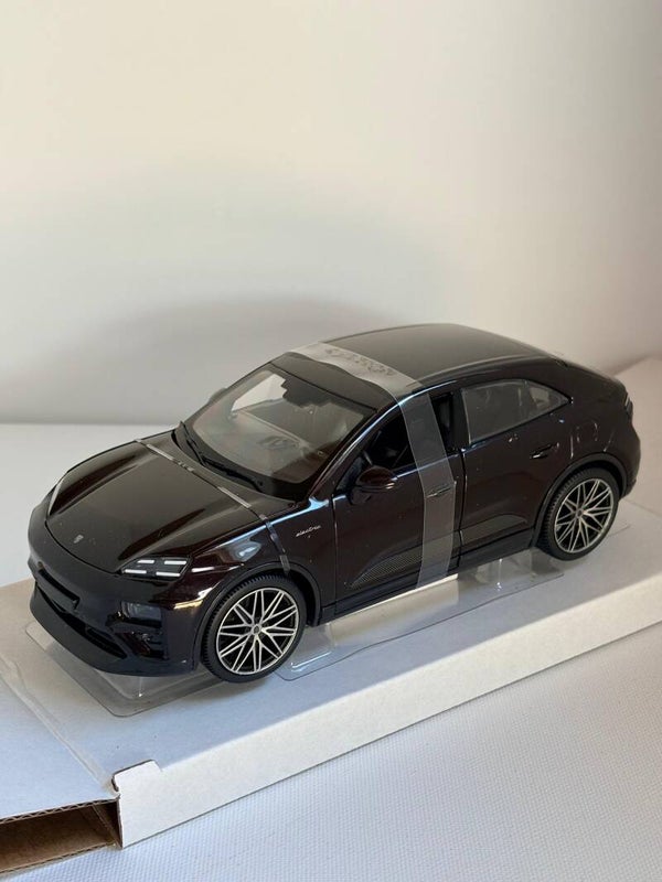 Porsche macan 4 electric