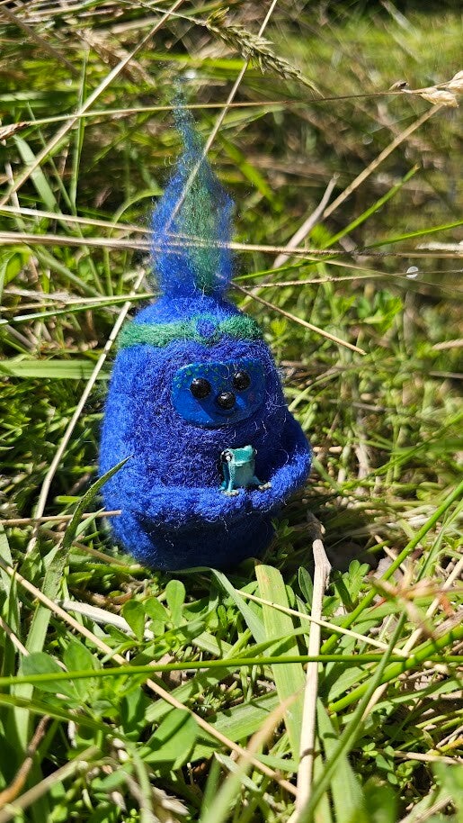 Dewdrop and his Froggy Friend