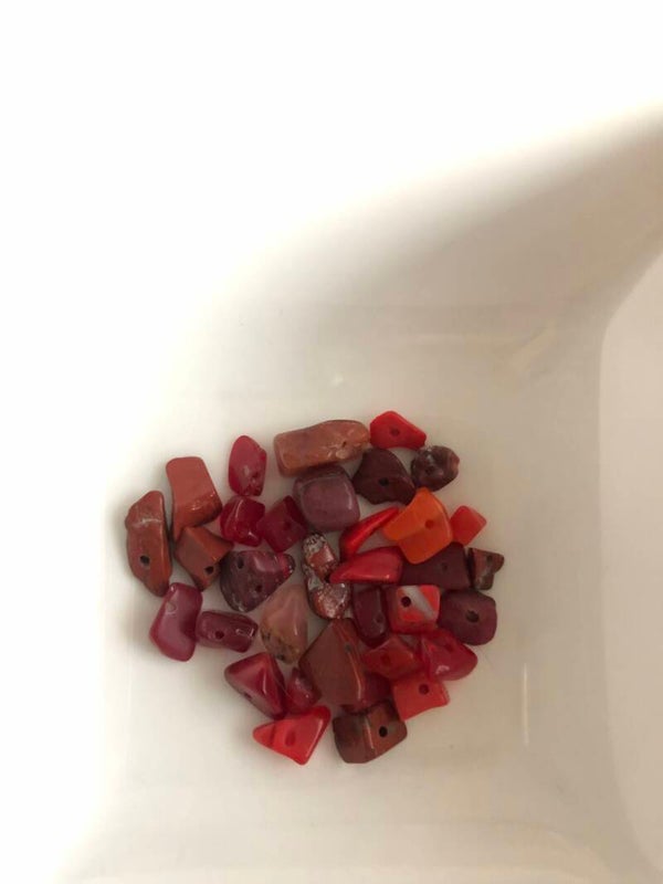 Donker rode edelstenen