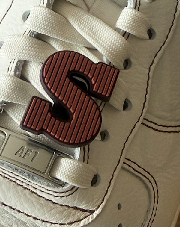 Schoenbedels - Chocoladeletter S