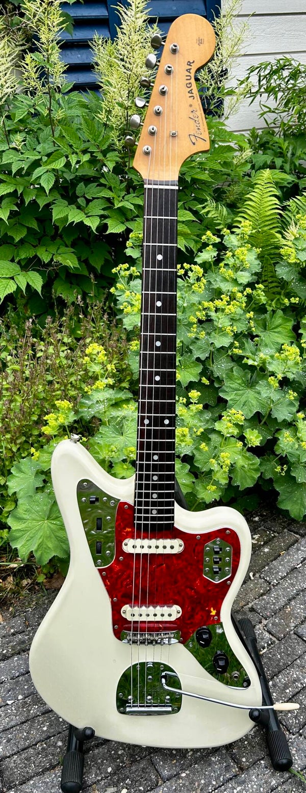 Fender Jaguar Olympic White MIJ vintage reissue 1966