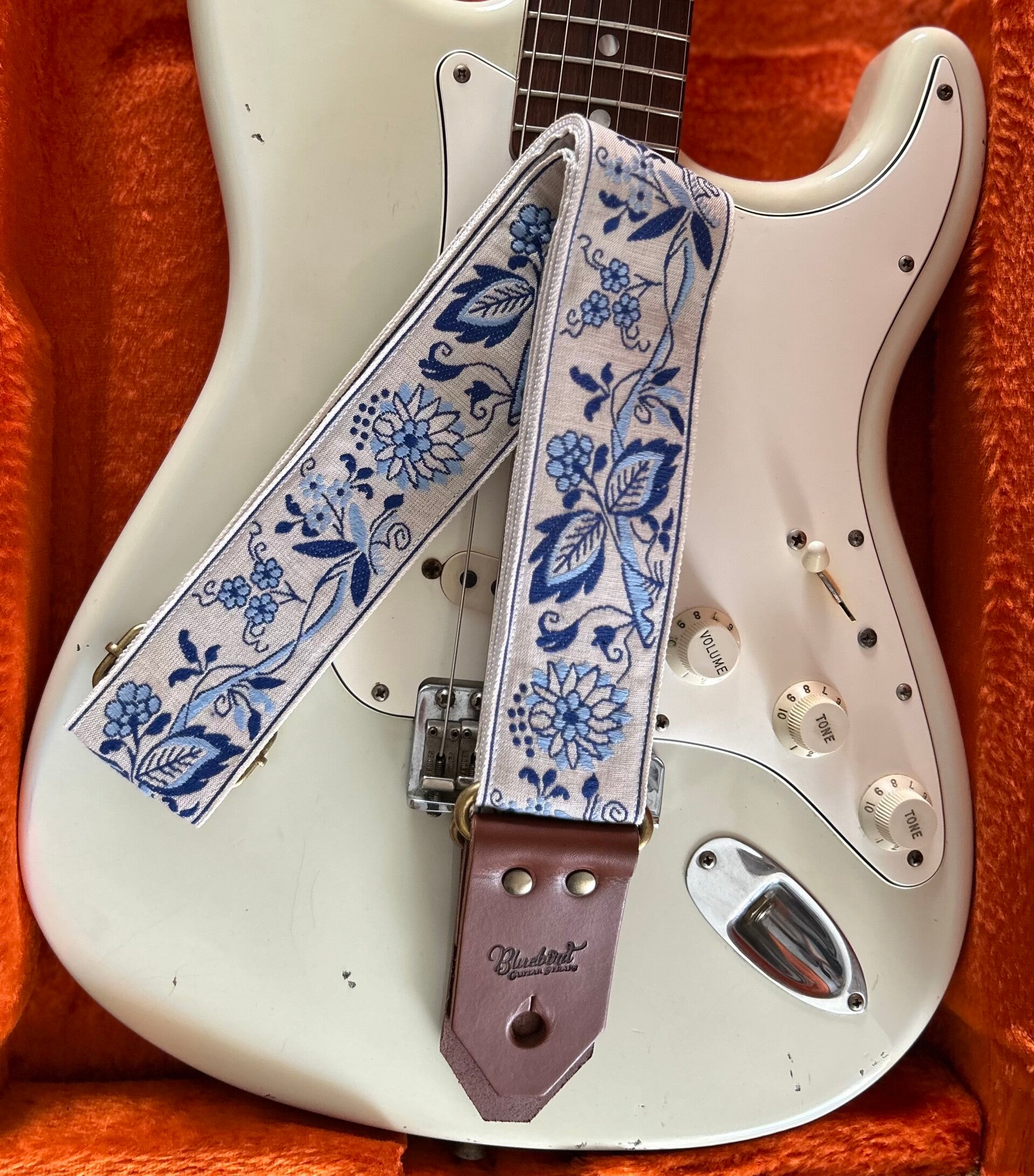 Bluebird Standard Series - Blue and White