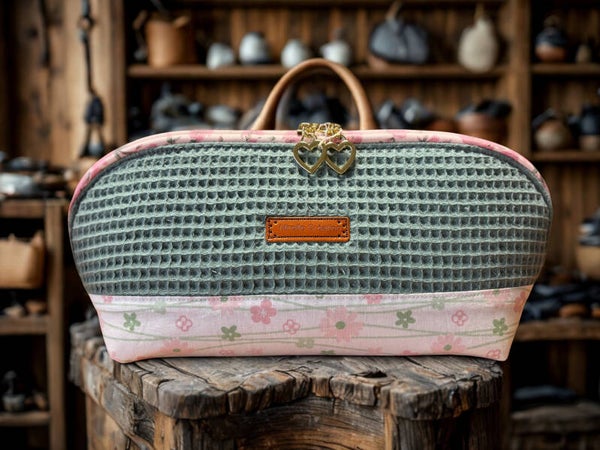 Trousse “Cœur Pastel” – Douceur et charme artisanal 💕