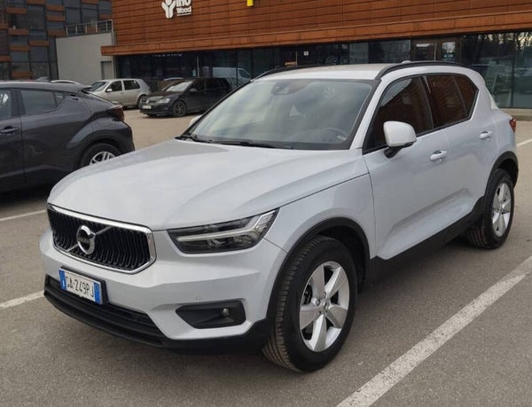VOLVO XC-40