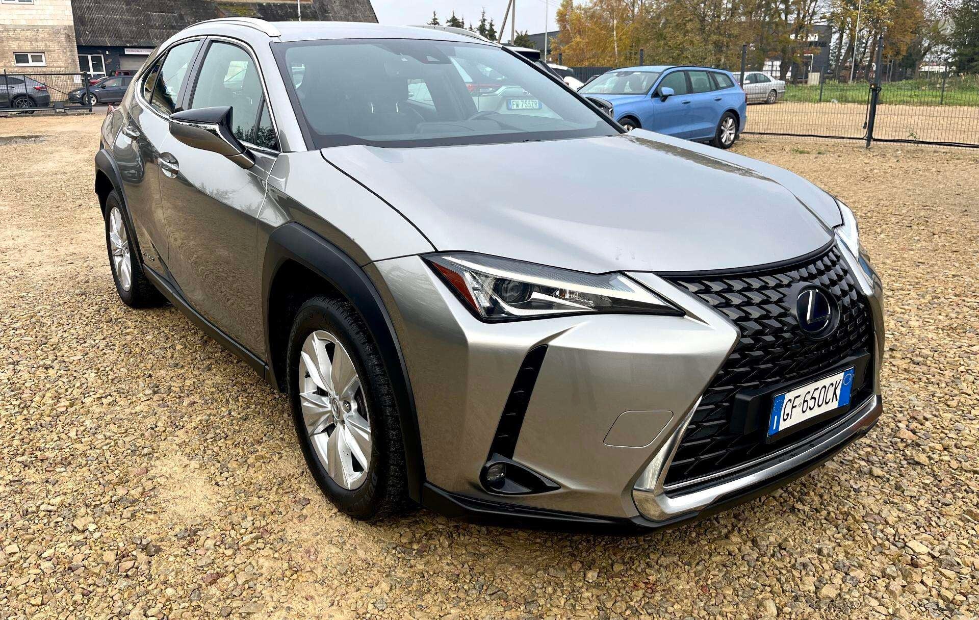 Lexus UX 250h, 2.0 l   2021