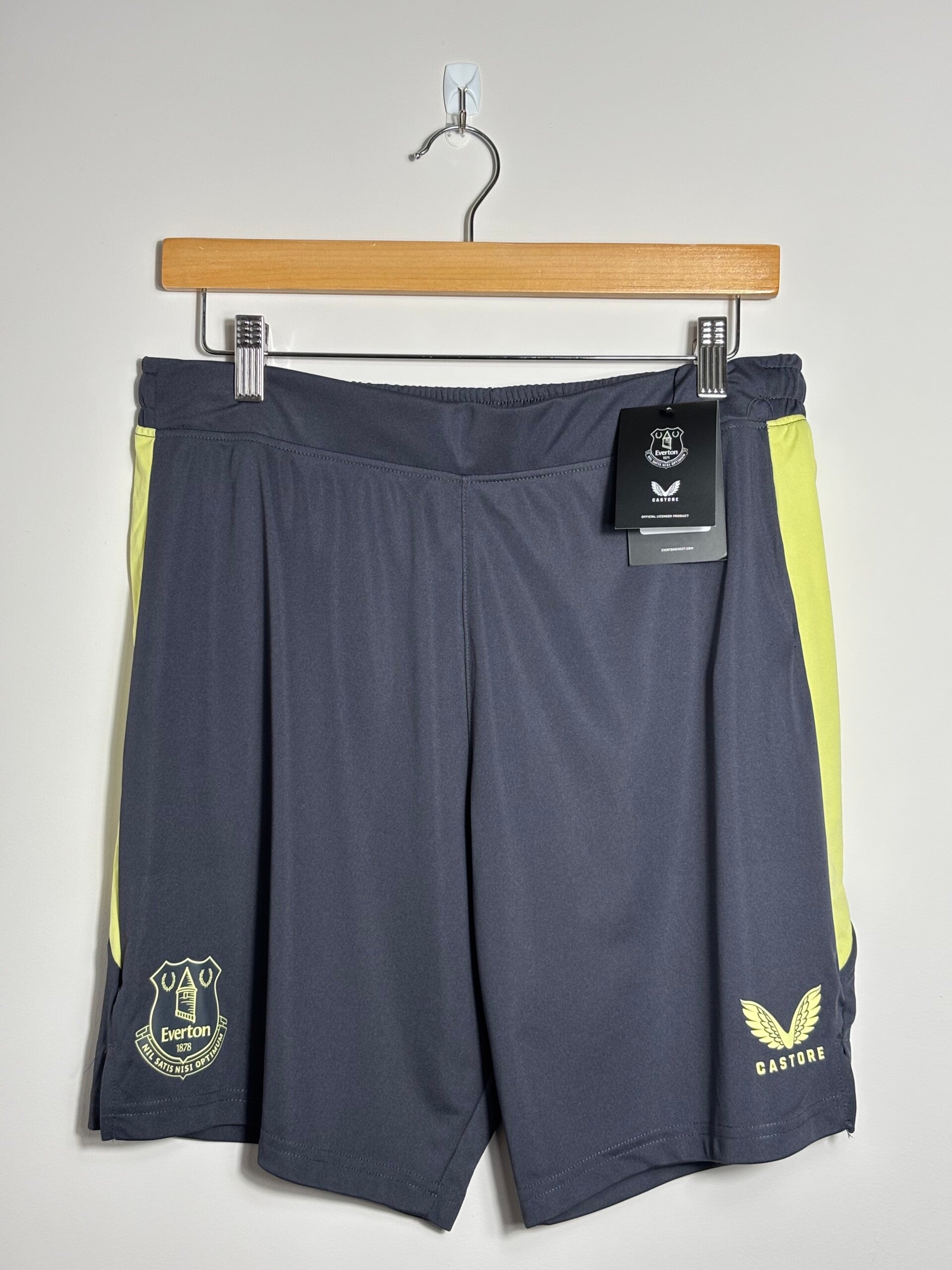 2024-25 Everton Training Shorts (BNWT) - L