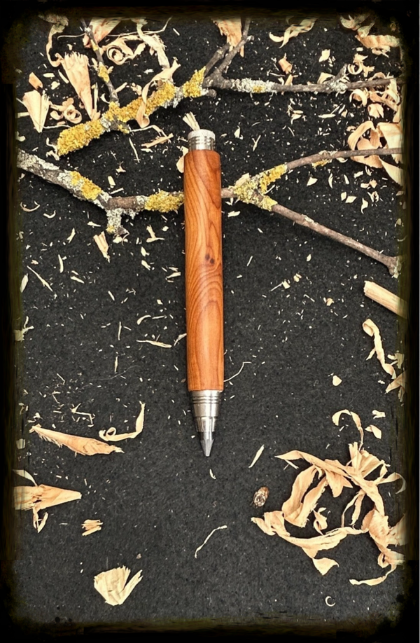 Skizzenbleistift 5,6 mm  Holzart: Birne