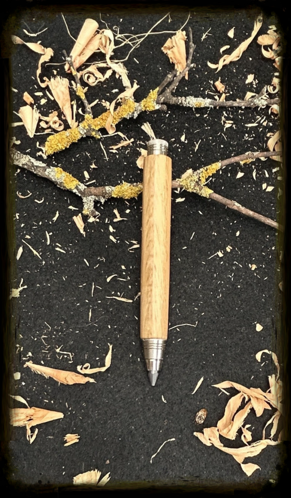 Skizzenbleistift 5,6 mm  Holzart: Karelische Maserbirke