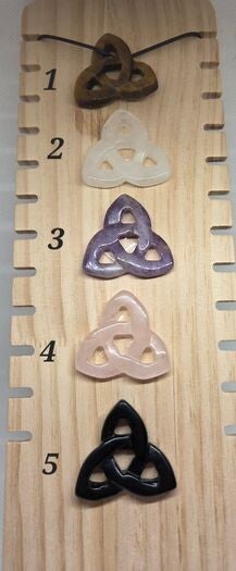 Edelsteine mit Kautschukband, Lebensbaum mit Chakrensteine