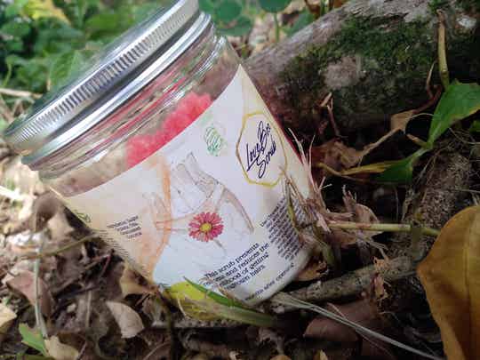 Love Box Scrub - Suiker, biologische oliën, gegranuleerde kokosnoot