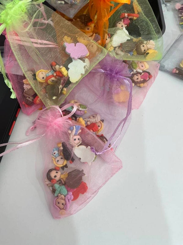 Princes 10 piece resin