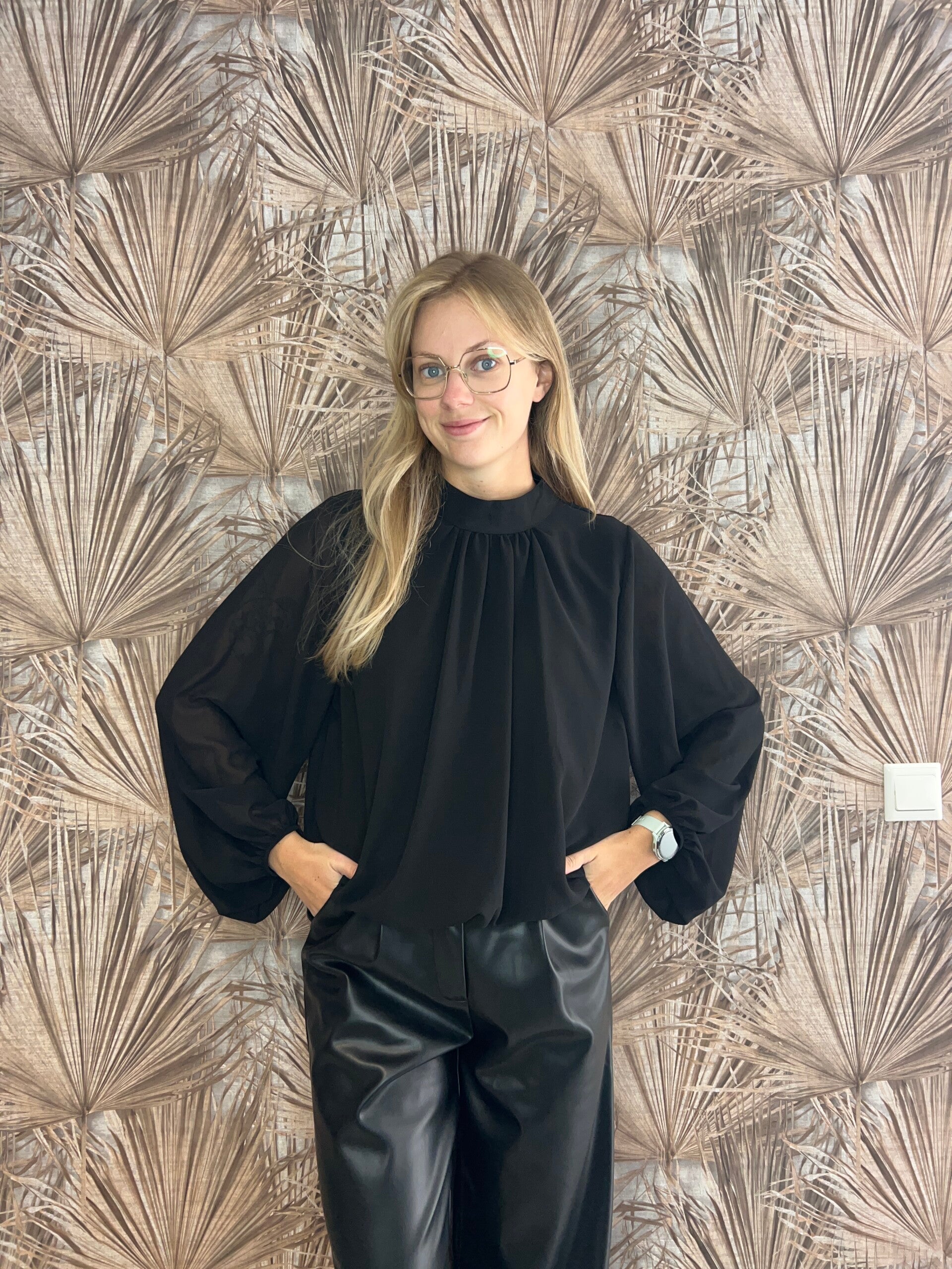 Chiffon blouse black