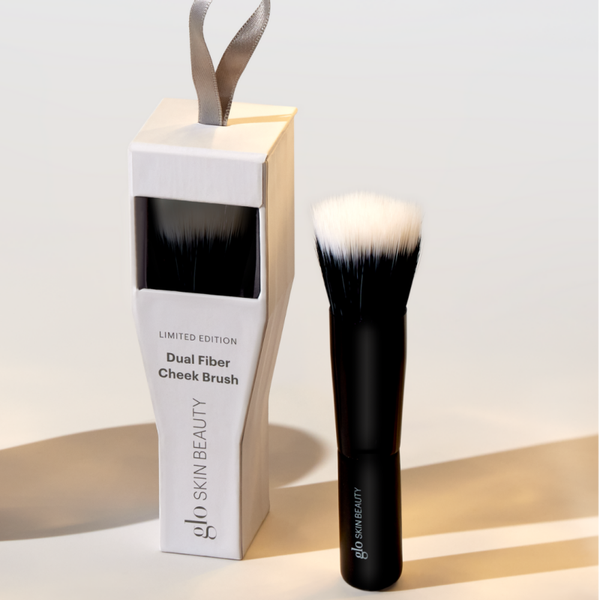 Glo - SALE - Dual Fiber Cheek Brush Limited Edition