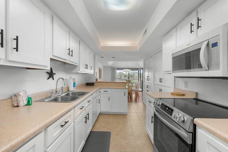 kitchen-and-dining-standard.jpg