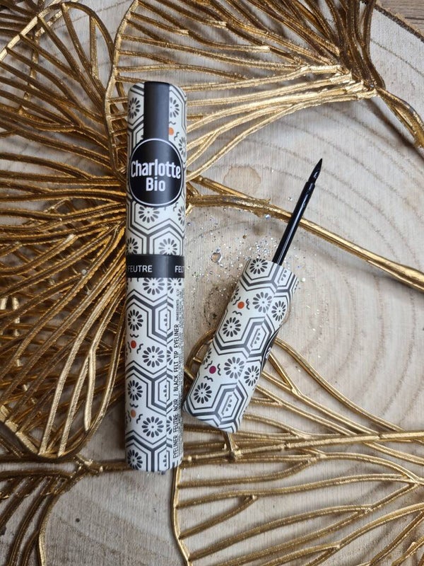 Eye liner noir feutre