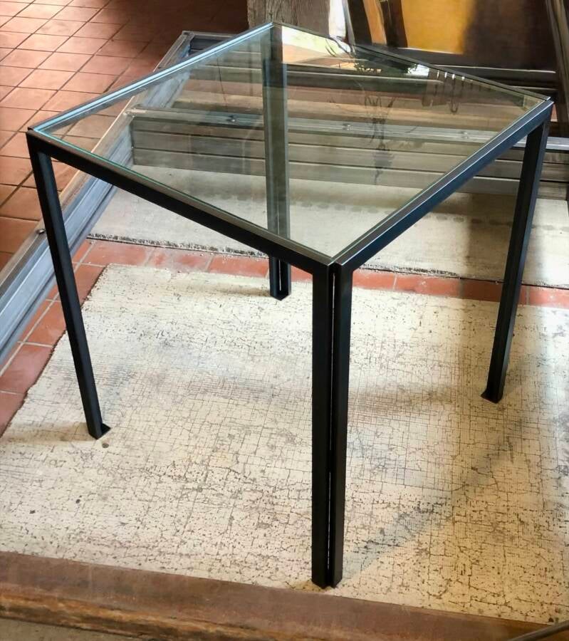 Minimalist metal side table