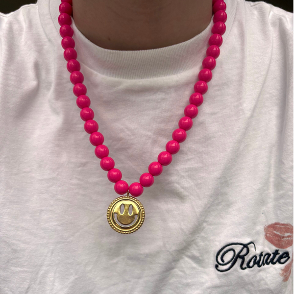 THE HAPPY NECKLACE PINK