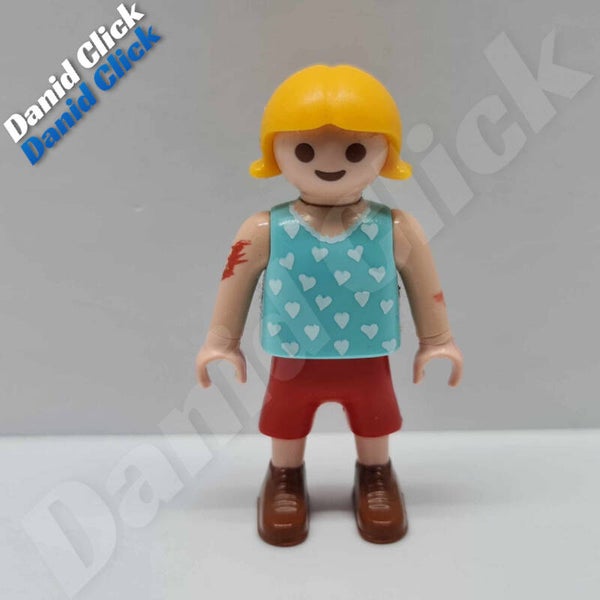 Playmobil Niña Herida