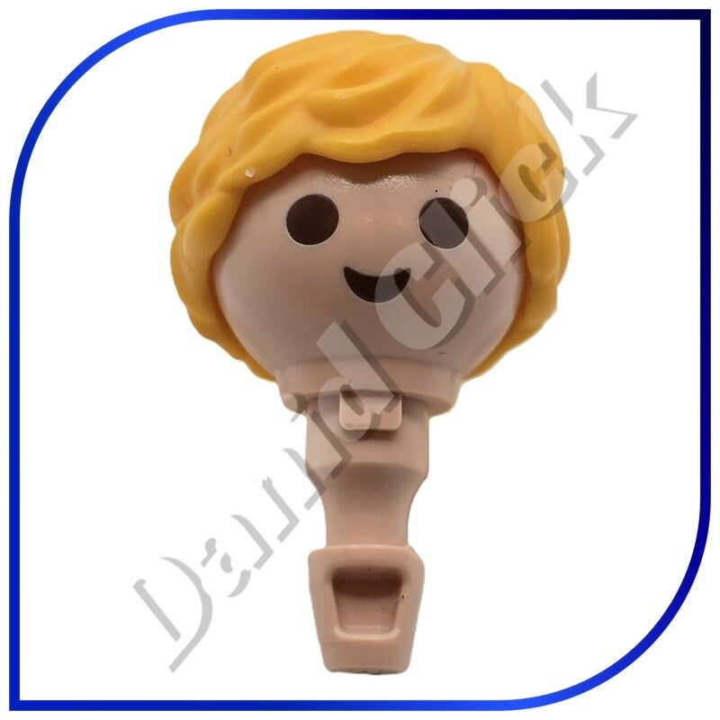 Cabeza con Pelo Rubio
