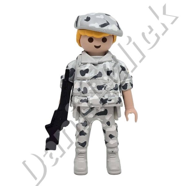 Soldado camuflaje nieve boina