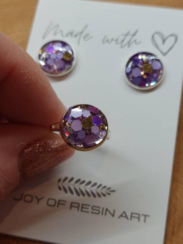 Set oorstekers met setting en bijpassende ring Amethyst