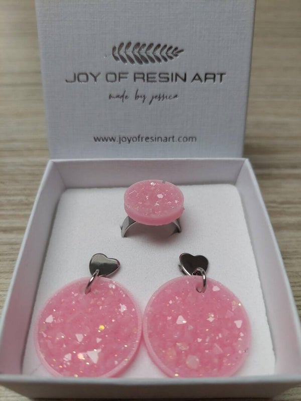 Set oorstekers met bijpassende ring Pink