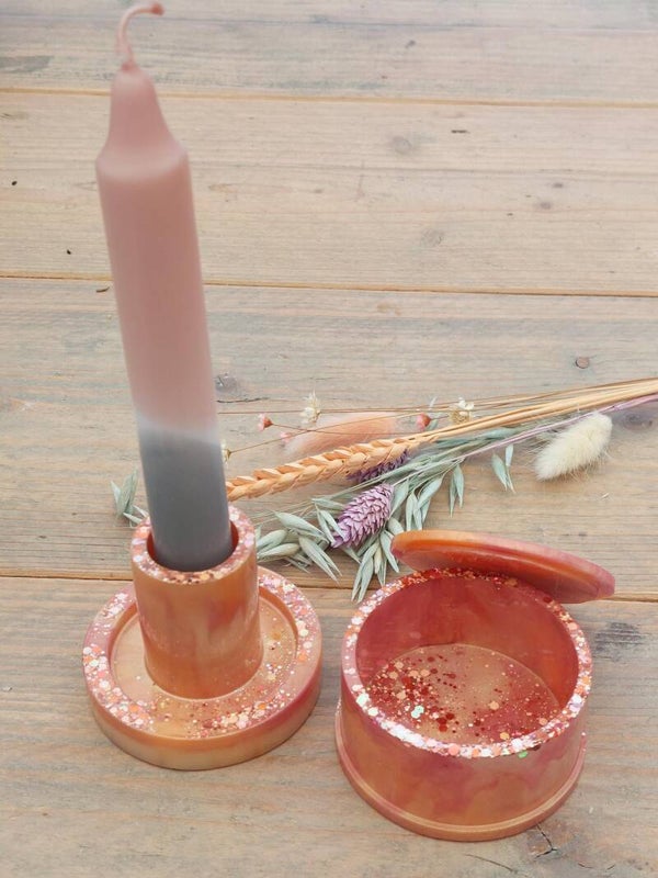 Set kaarsenhouder en bijpassend potje met deksel