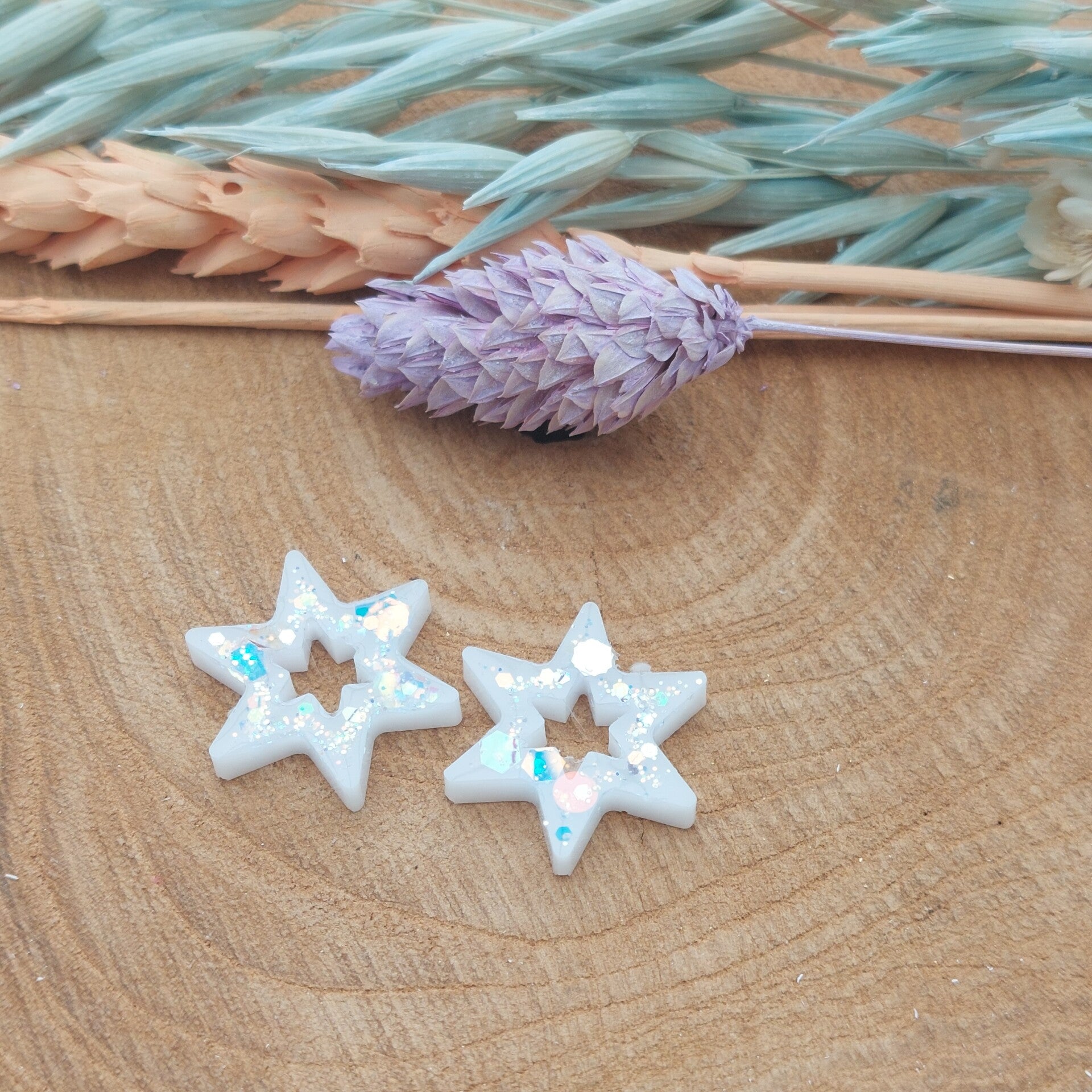 Resin bedeltjes STELLA Twinkle White