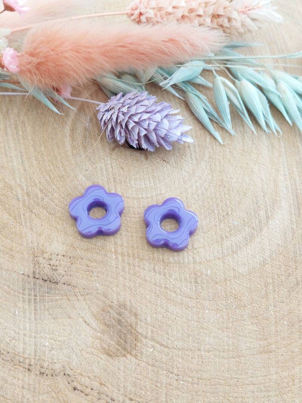 Resin bedeltjes DAISY Lilac