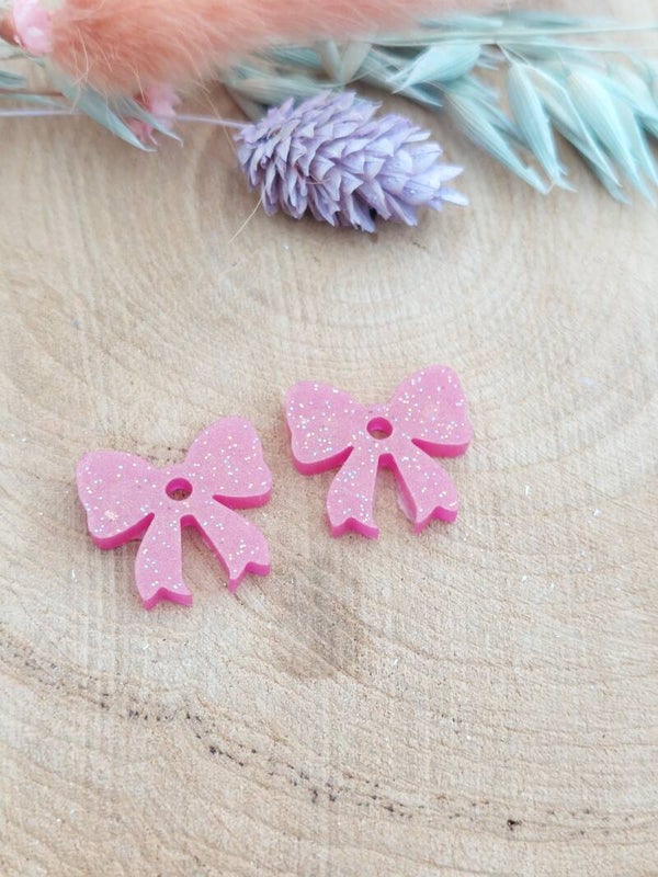 Resin bedeltjes BELLE Glitterfuchsia