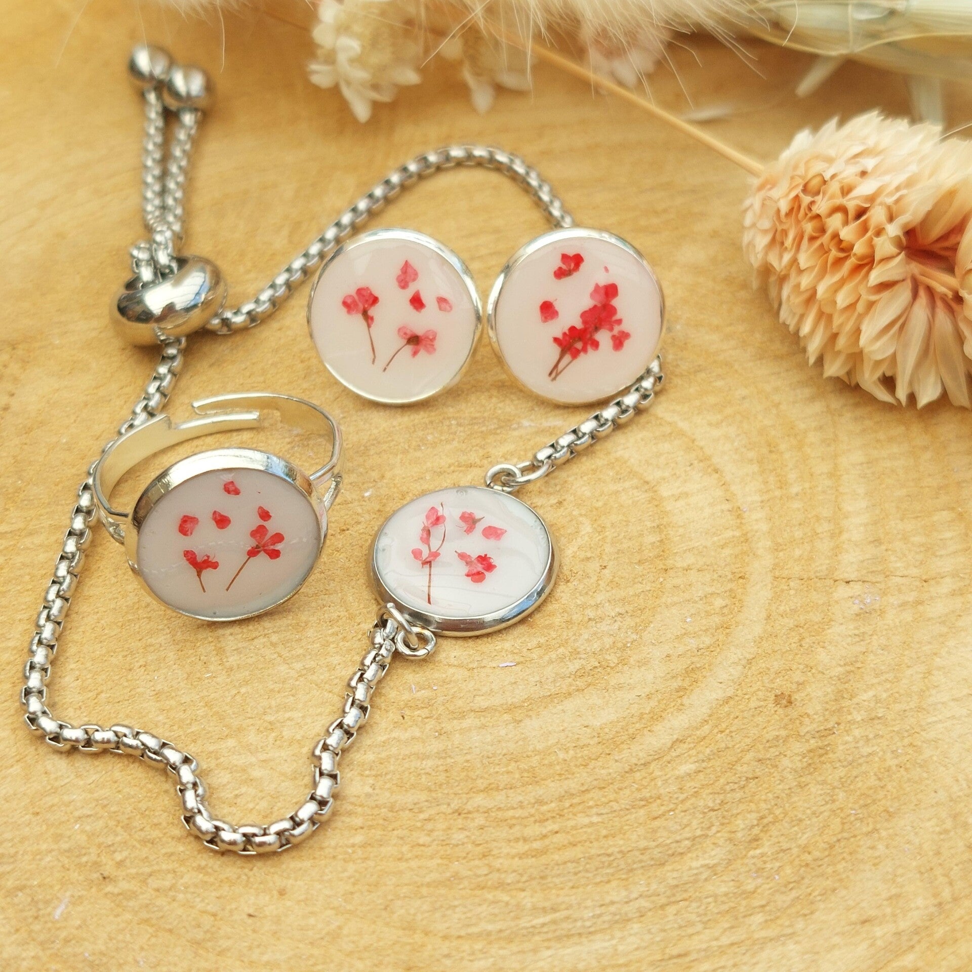 SET Red Flower