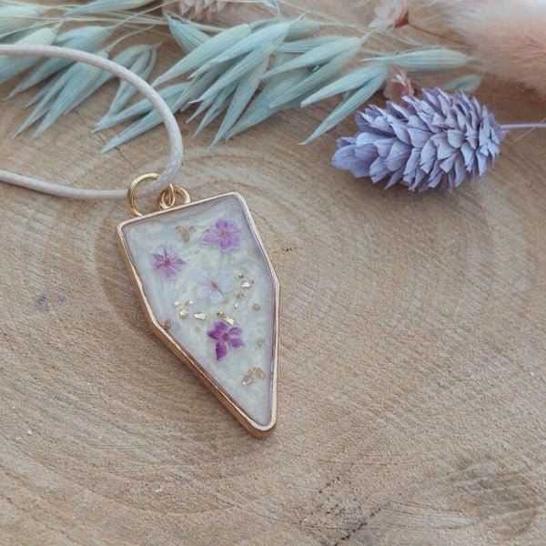 Geometrische hanger met bloemetjes