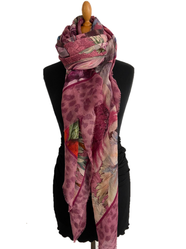 HIGHFIELD SHAWL DESSIN BLOEM MET EEN BREDE BORDER MET ANIMAL PRINT WOL 90CM X 190CM MULTICOLOUR/MAUVE Code:231