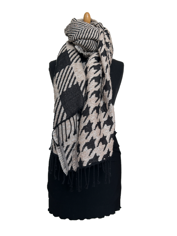 HIGHFIELD GEWEVEN SHAWL DESSIN PIED DE COQ/RUIT/STREEP KLEUR ZWART/OFFWHITE, 70 X 180CM Code:259