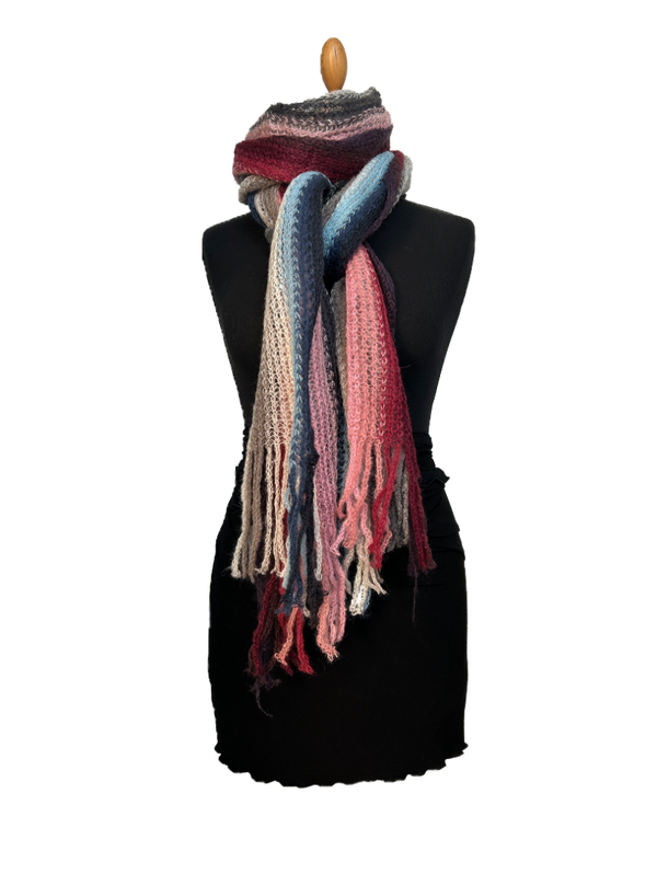 HIGHFIELD SHAWL GROF GEBREID MADE IN  ITALY  KLEUR ROSE/GEMENGD CA. 50 X 200CM Code:280